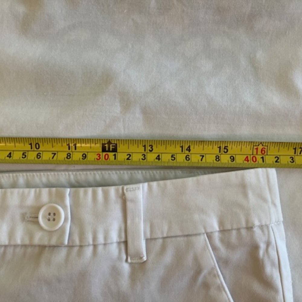 Talbots "The Perfect Skimmer" White Capri Pants Size 6 - Picture 10 of 12